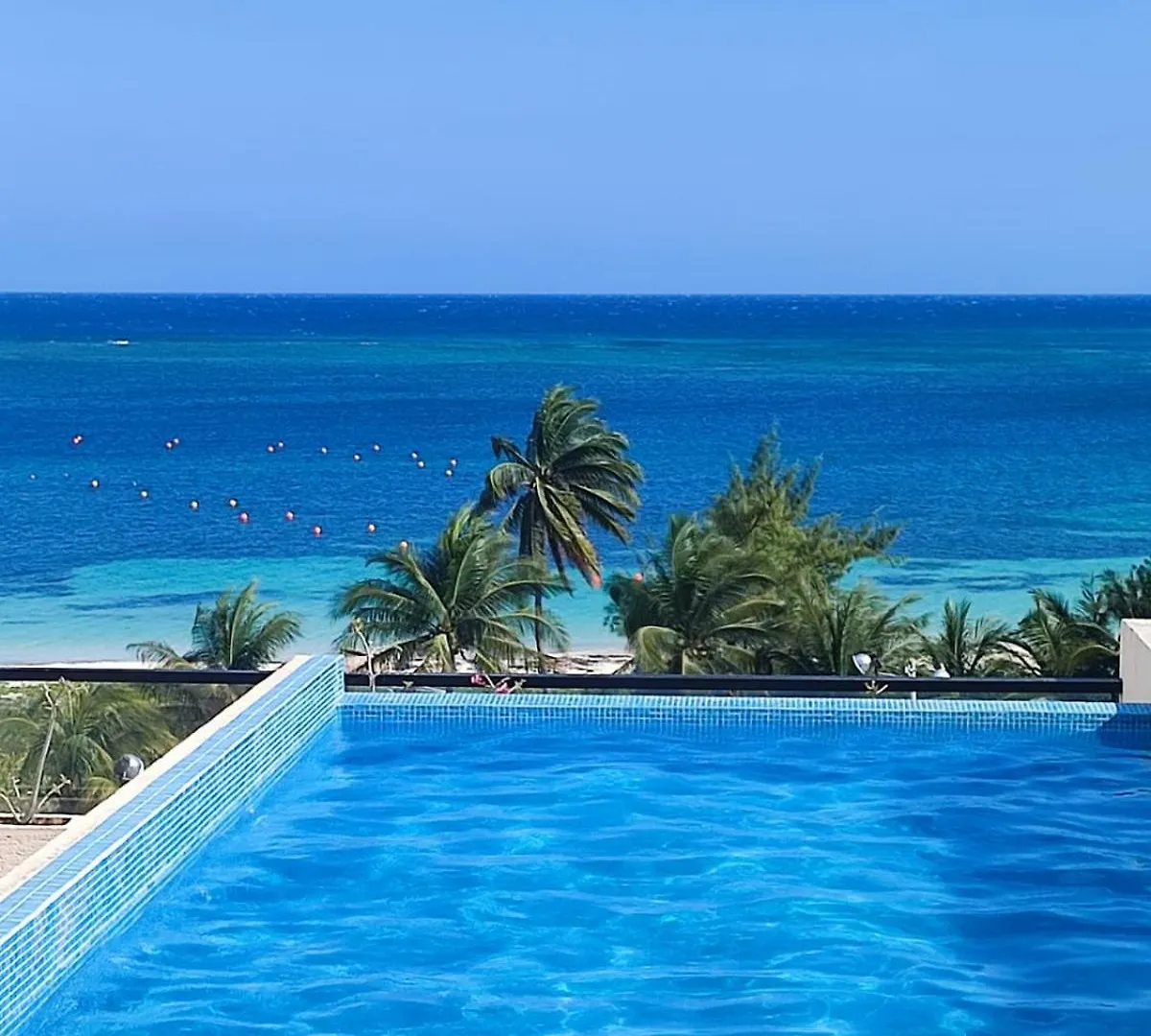 Modern 1 Bedroom Suite By Beach Great Location! Puerto Morelos