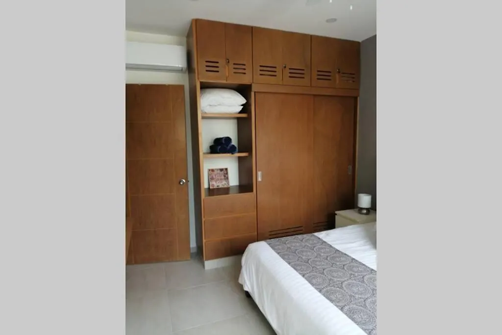 Modern 1 Bedroom Suite By Beach Great Location! Puerto Morelos Apartment